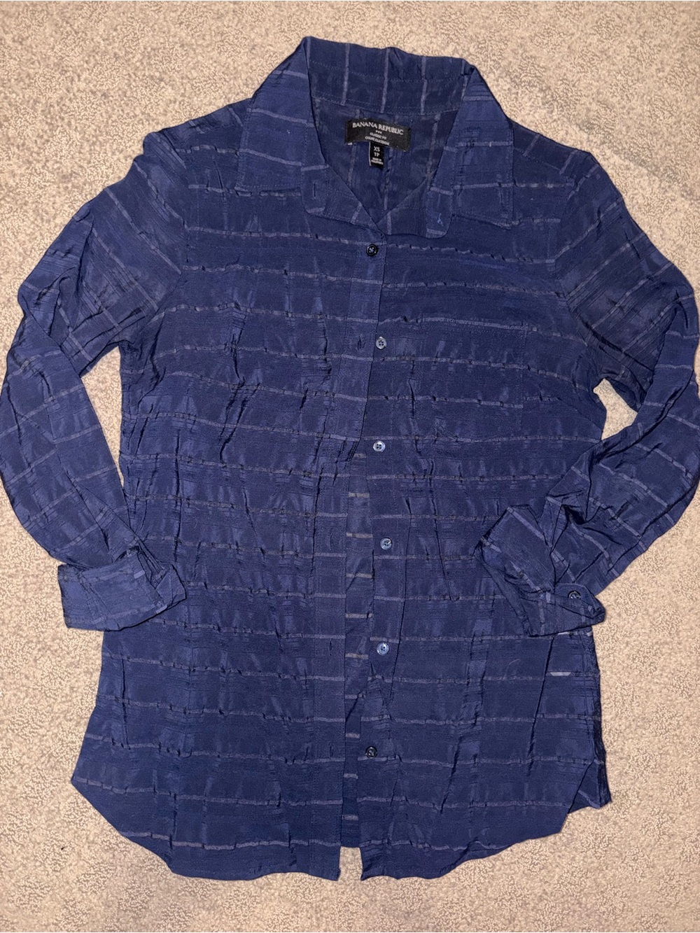 Banana Republic Women’s Navy Textured Button-Up Shirt, Women’s size XS